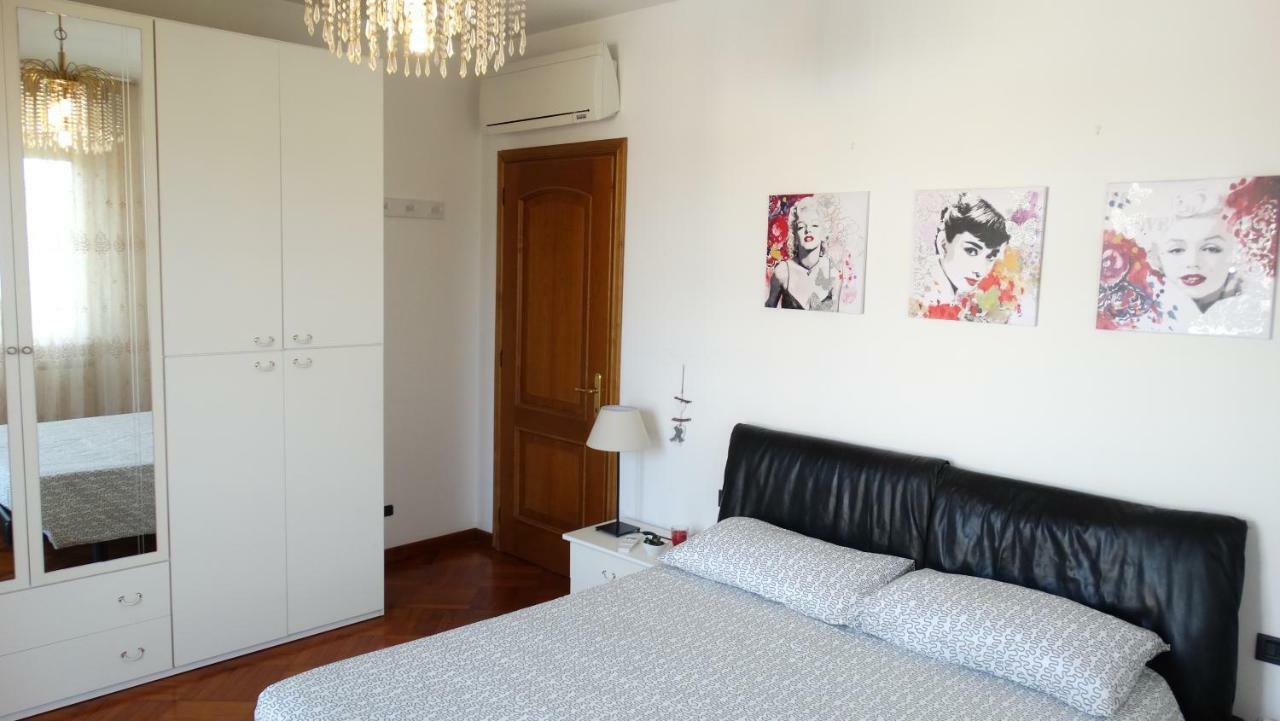 Villa SUPERCASONA pratica Sarzana Esterno foto