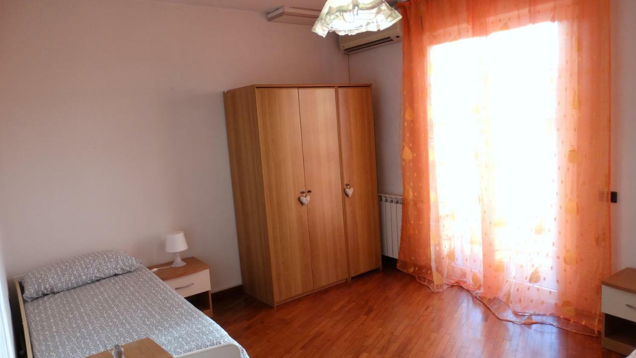 Villa SUPERCASONA pratica Sarzana Esterno foto